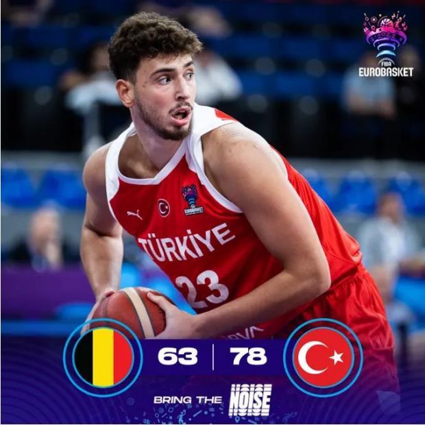 现在还需要了解切尔西是否接受选择性先租后买的转会方式。